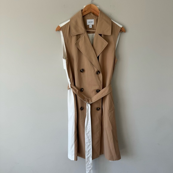 Nine West Jackets & Blazers - Chic White and Tan Belted long vest